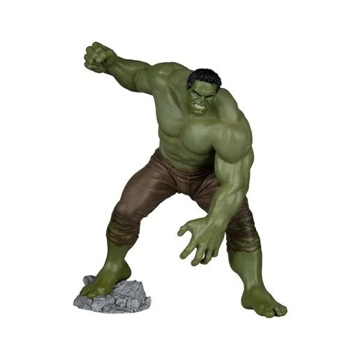 Marvel Rivals Spider-Man: Brand New Day Hulk 1:6 Scale Posed Figure with Scene and Comic - for just $59.99! 