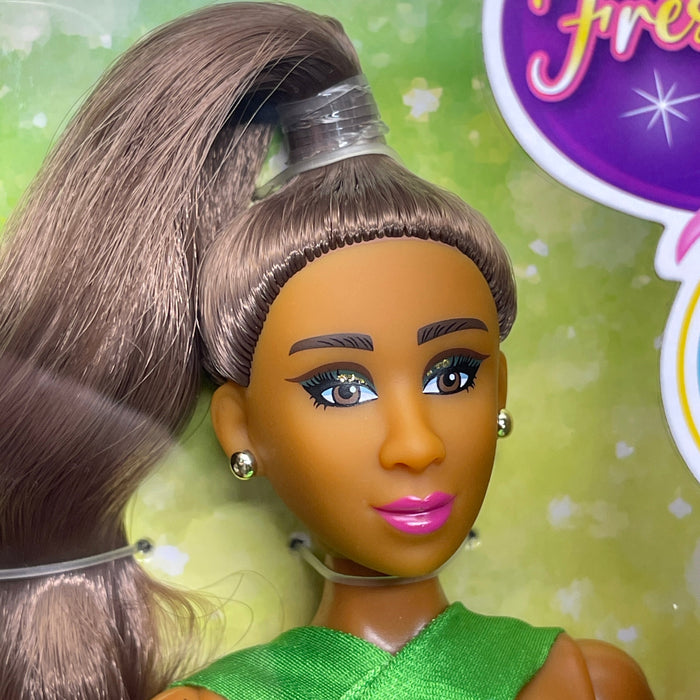 FRESH DOLLS New Fresh Finity Wear Keisha 11.5" (Dr. Lisa) 50011 - for just $8! 