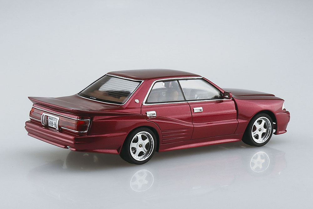 1/24 UZS131 CROWN '89 BLISTER STYLE (TOYOTA) Model Kit - for just $39.99! 