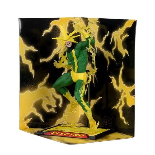 Marvel Collection 1:10 Scale Posed Figure with Scene - Select Figure(s) - for just $37.80! 
