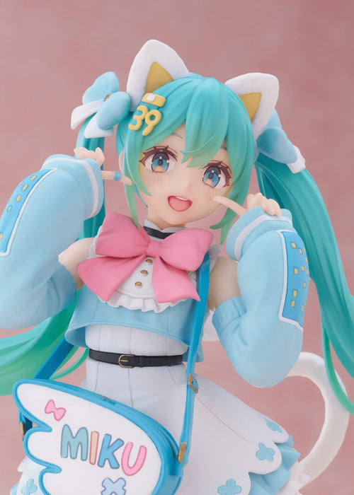 Hatsune Miku Fashion Fancy Ver. Figure - Official TAITO Collectible - for just $39.99! 