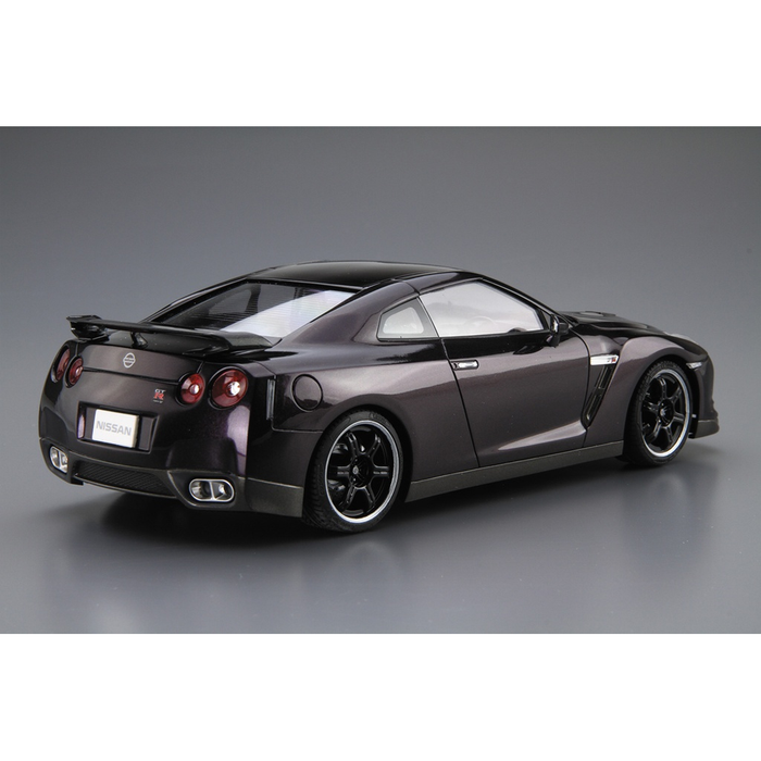 Aoshima: 1/24 NISSAN R35 GT-R Spec-V '09 Scale Model Kit #35 - for just $39.99! 