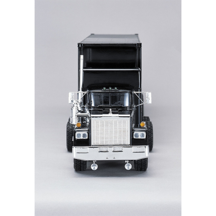 Aoshima: 1/28 KNIGHT TRAILER TRUCK Scale Model Kit #KR-05 - for just $89.99! 