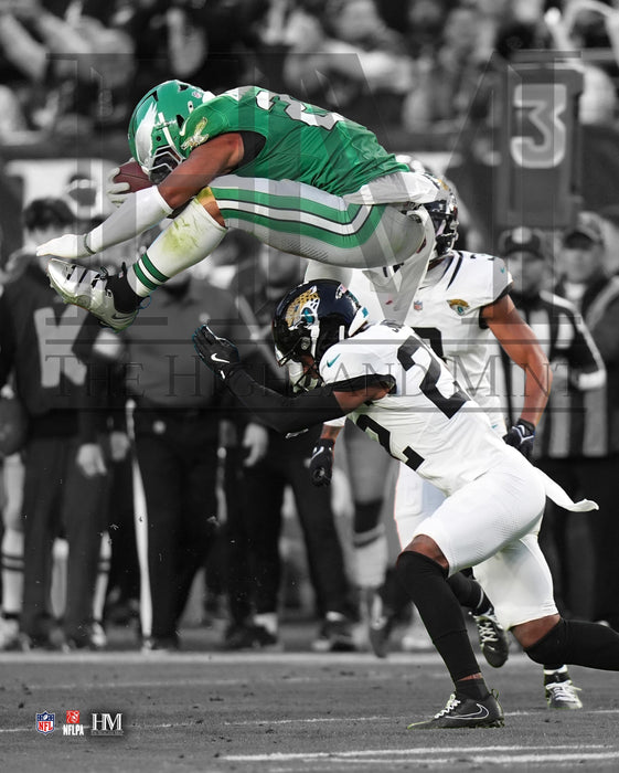 Saquon Barkley Reverse Hurdle Philadelphia Eagles 8" x 10" Football Photo - for just $9.99! 