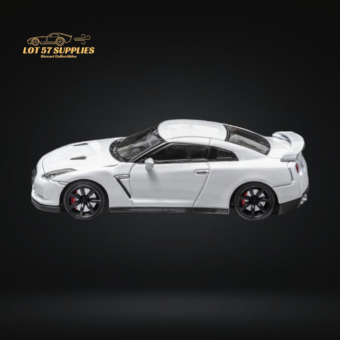 (Pre-Order) Focal Horizon Nissan Skyline GT-R R35 White With Openable Hood 1:64 - Just $34.99! Shop now at Retro Gaming of Denver