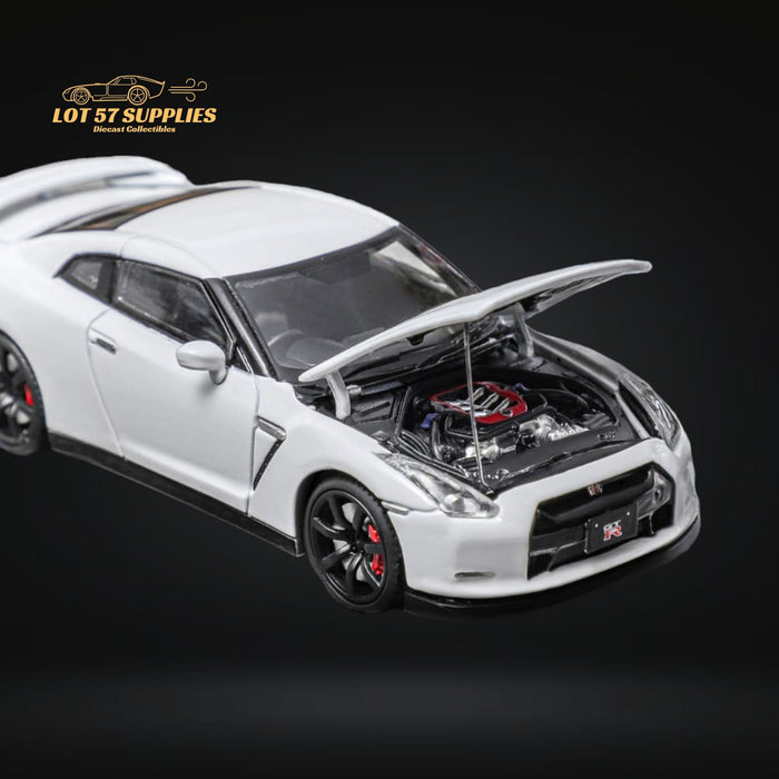 (Pre-Order) Focal Horizon Nissan Skyline GT-R R35 White With Openable Hood 1:64 - Just $34.99! Shop now at Retro Gaming of Denver