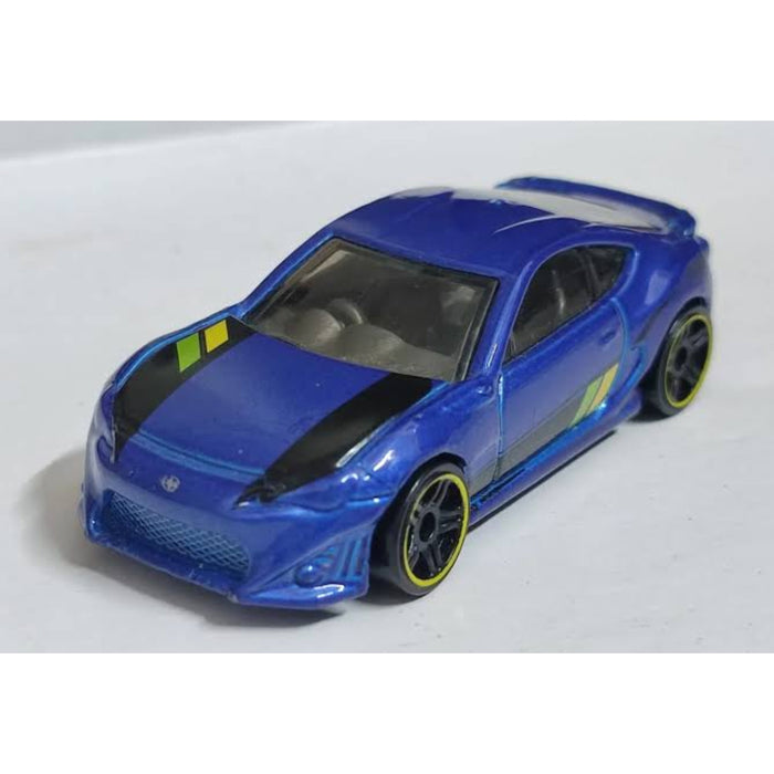 Custom Made Diecast 1:64 + Protector Case Hot wheels for any occasion - for just $26.99! 