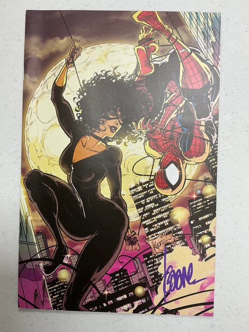 [Signed by Kaare Andrews] ULTIMATE SPIDER-MAN #11 UNKNOWN COMICS KAARE ANDREWS EXCLUSIVE VIRGIN VAR - for just $40! 