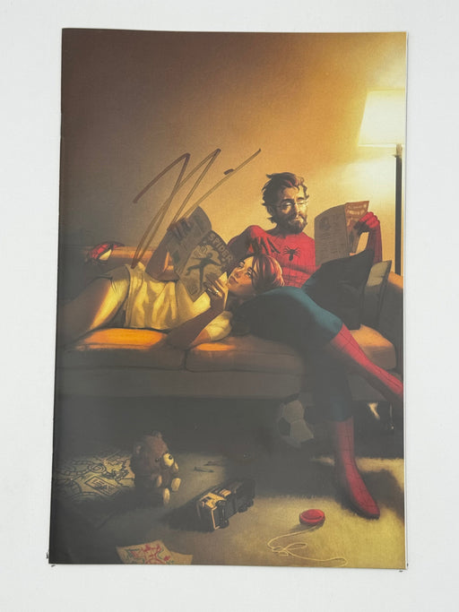 [Signed by Hickman] Ultimate Spider-Man #10 Virgin Unknown Comics Mercado Exclusive Var [INST] - for just $40! 