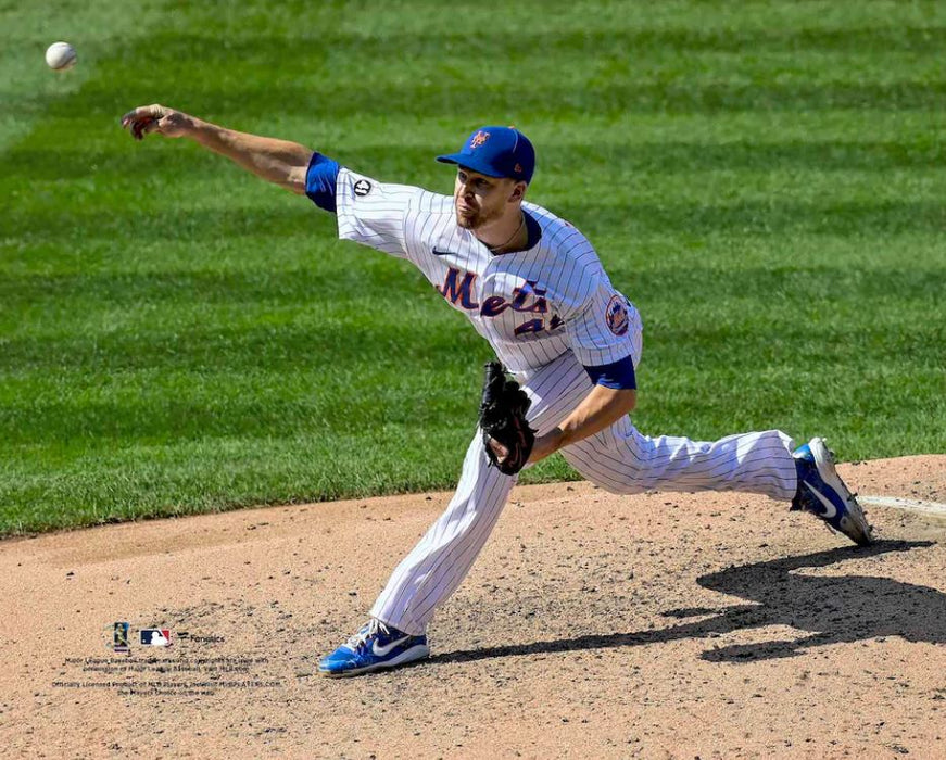 Jacob deGrom in Action New York Mets 8" x 10" Baseball Photo - for just $3! 
