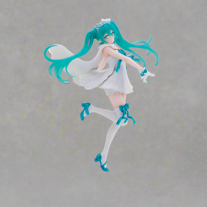 SEGA: Vocaloid: Hatsune Miku - 15th Anniversary (SUOU Ver.) Super Premium Figure - for just $28.99! 