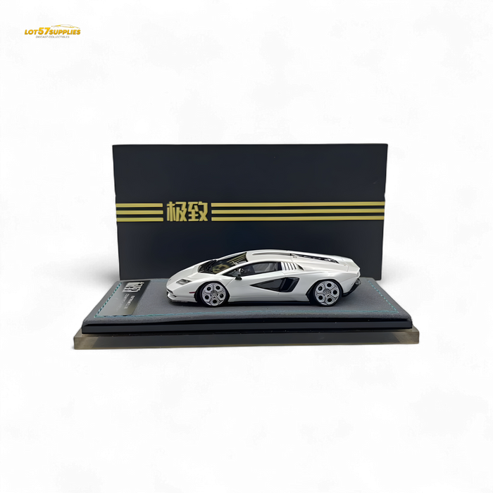 Extreme Club Lamborghini Countach LPI800-4 White 1:64 - for just $89.99! 