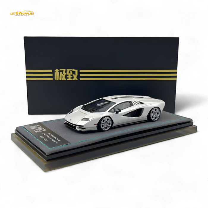 Extreme Club Lamborghini Countach LPI800-4 White 1:64 - for just $89.99! 