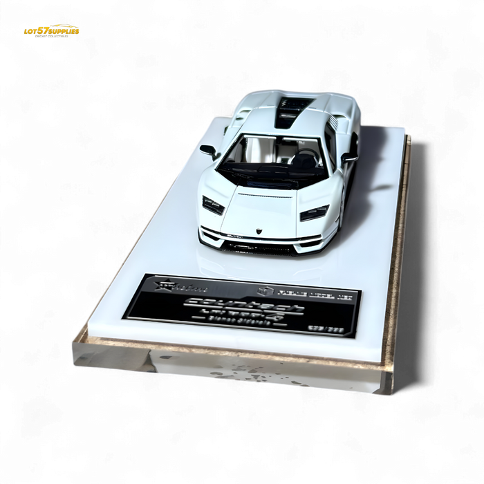Fuelme Model NEO COUNTACH LPI 800-4 BIANCO SIDERALE 1:64 Resin - for just $109.99! 