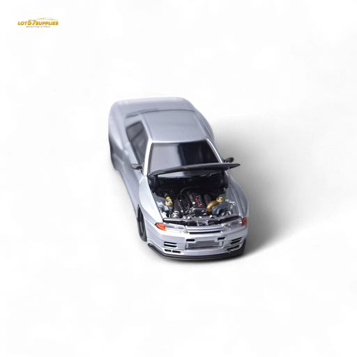 Focal Horizon Skyline GT-R R32 Silver Garage Active 1:64 - for just $39.99! 