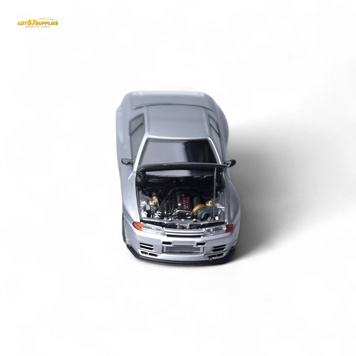 Focal Horizon Skyline GT-R R32 Silver Garage Active 1:64 - for just $39.99! 