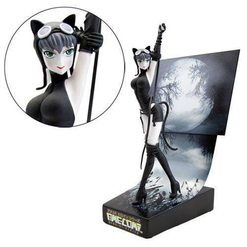 Catwoman Ame Comi Manga Variant Premium Motion Statue - Just $36.52! Shop now at Retro Gaming of Denver