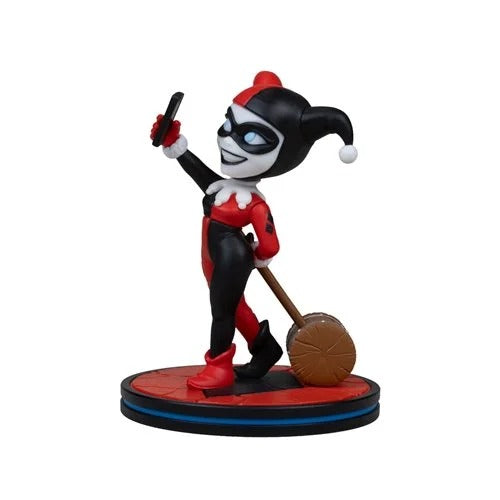 QMx Q-Fig DC Batman: The Animated Series Blind Box Wave 1-R1 (1 Box with 1 Figure) - for just $22.24! 