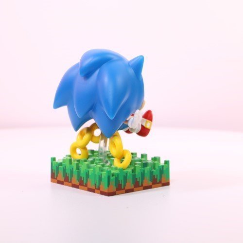 Funko Pop! Games 918 - Sonic the Hedgehog - Ring Scatter Sonic Vinyl Figure - PREVIEWS Exclusive - for just $14.99! 