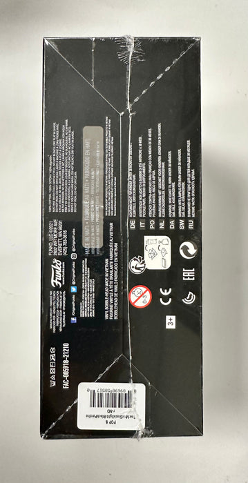 Funko Pop! & Medium Tee Marvel Black Light Black Panther #891 2022 Exclusive - for just $40! 