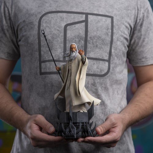 Iron Studios Lord of the Rings Saruman BDS Art Scale 1/10 Statue - for just $161.99! 