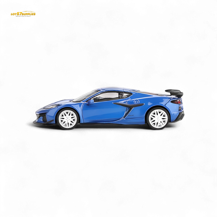 Mini-GT Chevrolet Corvette Z06 2023 Elkhart Lake Blue Metallic #892 1:64 - for just $19.99! 