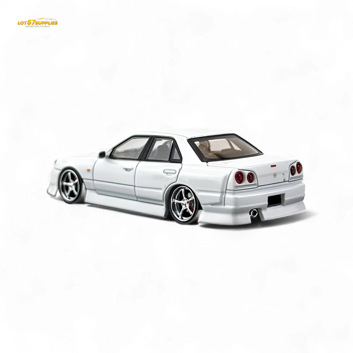 Mortal ER34 SKYLINE URAS Pearl White 1:64 - for just $39.99! 