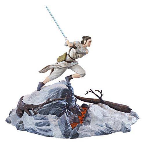 Star Wars The Black Series - Rey - Centerpiece Statue - for just $59.67! 