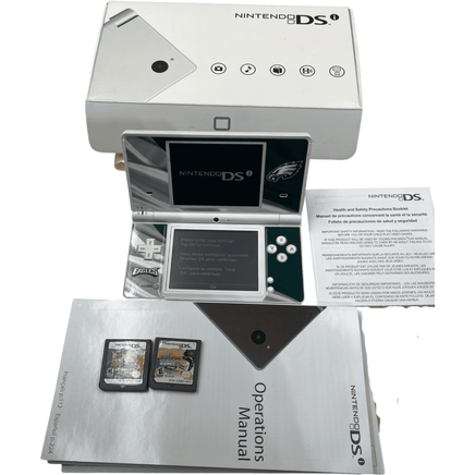 Complete view of system and box for White Nintendo DSi System - Nintendo DSi