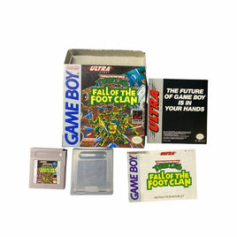 View of all items included with Teenage Mutant Ninja Turtles Fall Of The Foot Clan for GameBoy